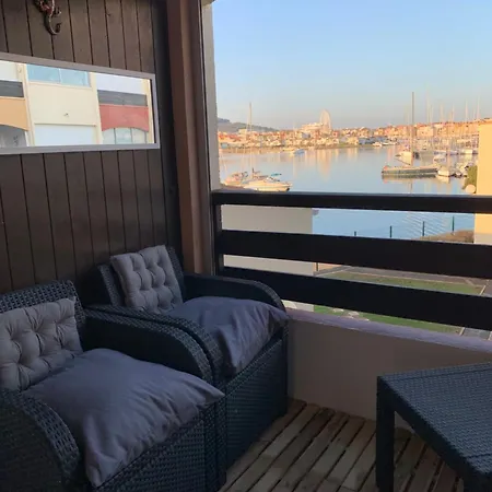 Vue Port Et Cap D'agde Ile Des Pecheurs Agde