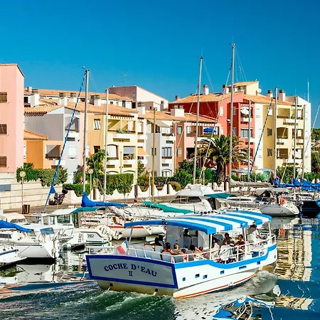 Vue Port Et Cap D'agde Ile Des Pecheurs