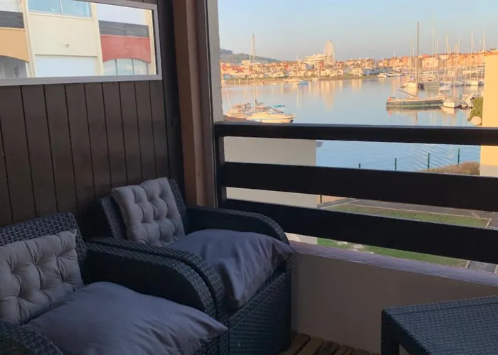 Vue Port Et Cap D'agde Ile Des Pecheurs Agde